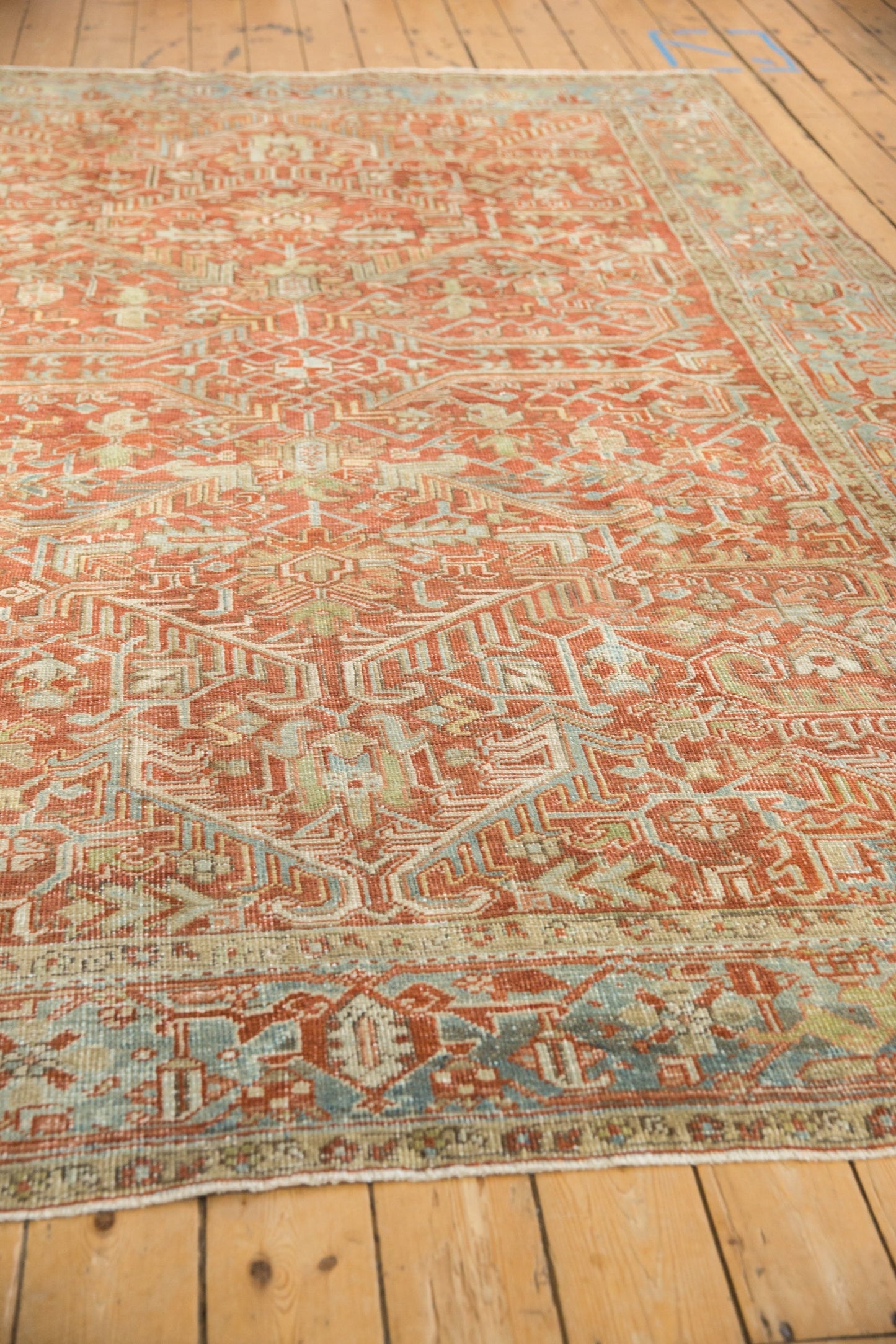7.5x10.5 Vintage Distressed Heriz Carpet