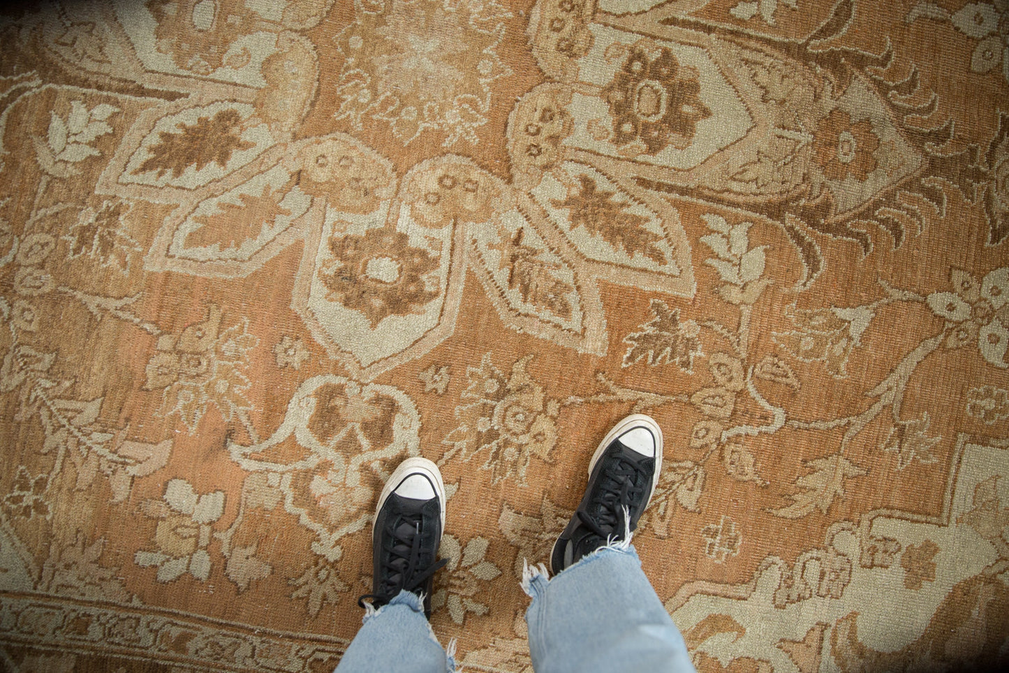 9x12.5 Vintage Distressed Heriz Carpet