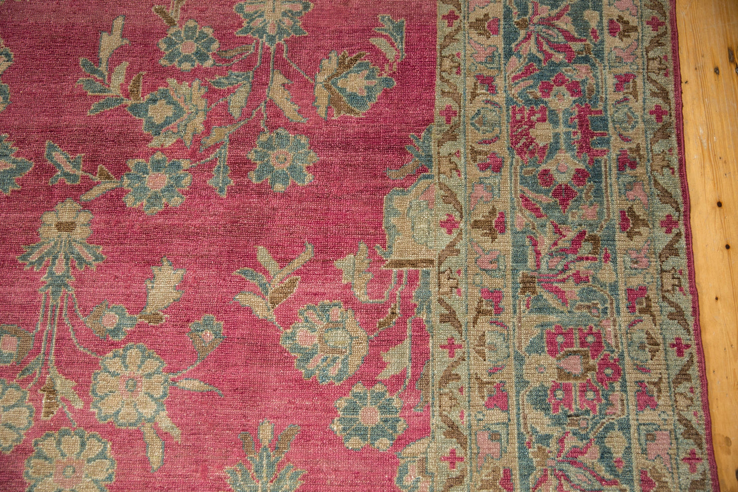 8.5x16 Antique Distressed Lilihan Carpet
