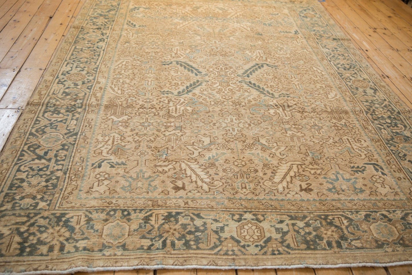 7.5x9.5 Vintage Distressed Heriz Carpet