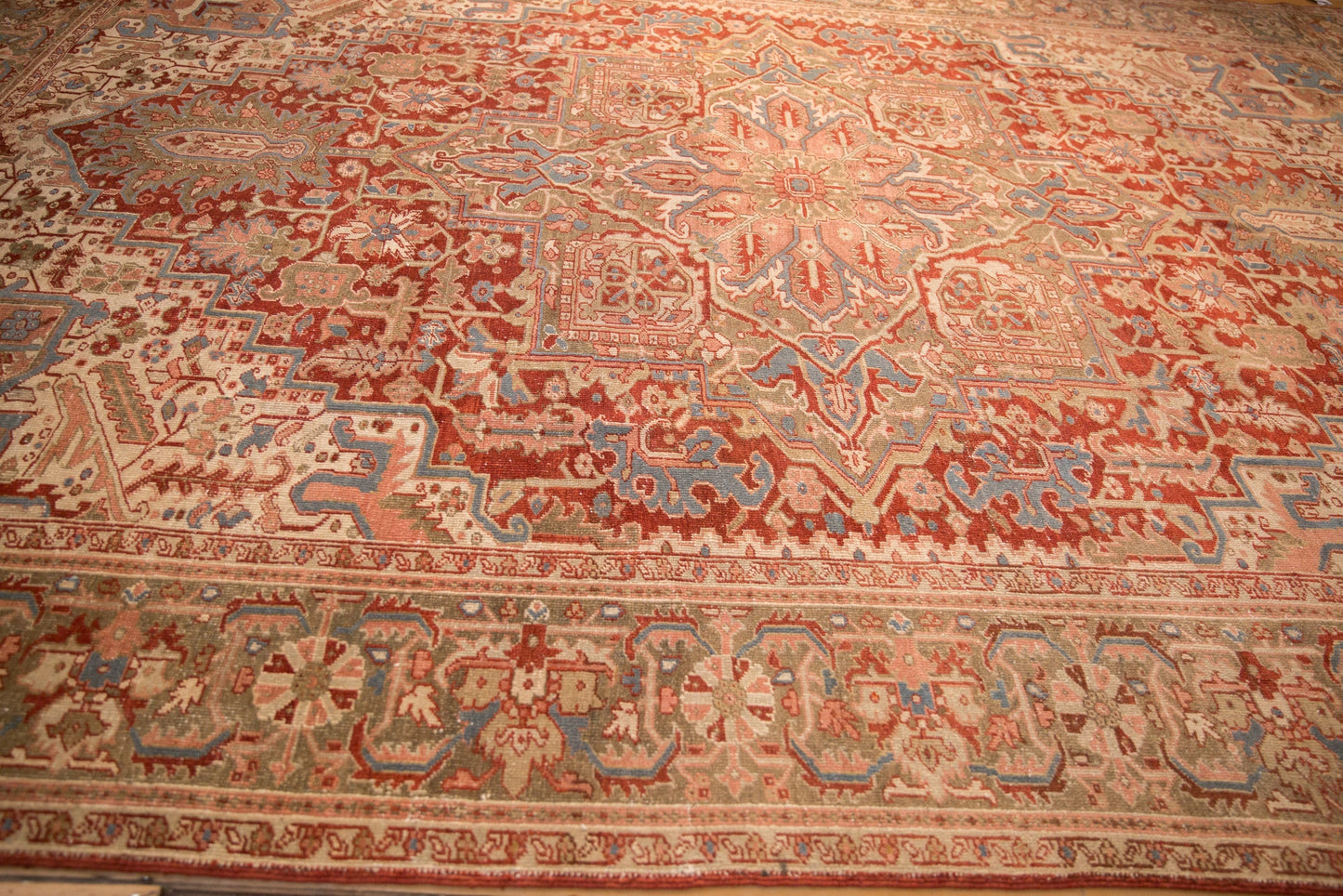 9.5x13 Vintage Distressed Heriz Carpet