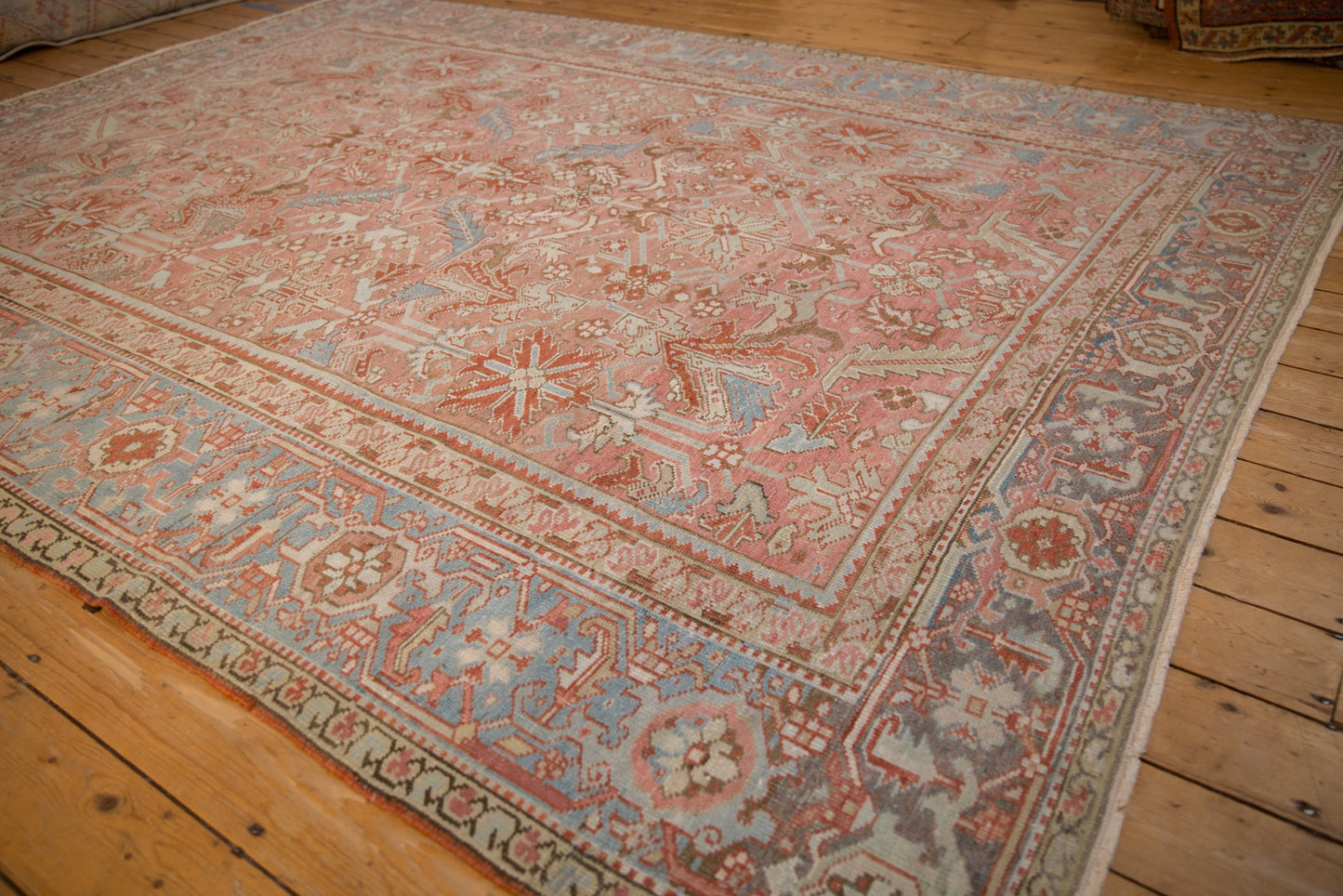 8x11 Vintage Distressed Heriz Carpet