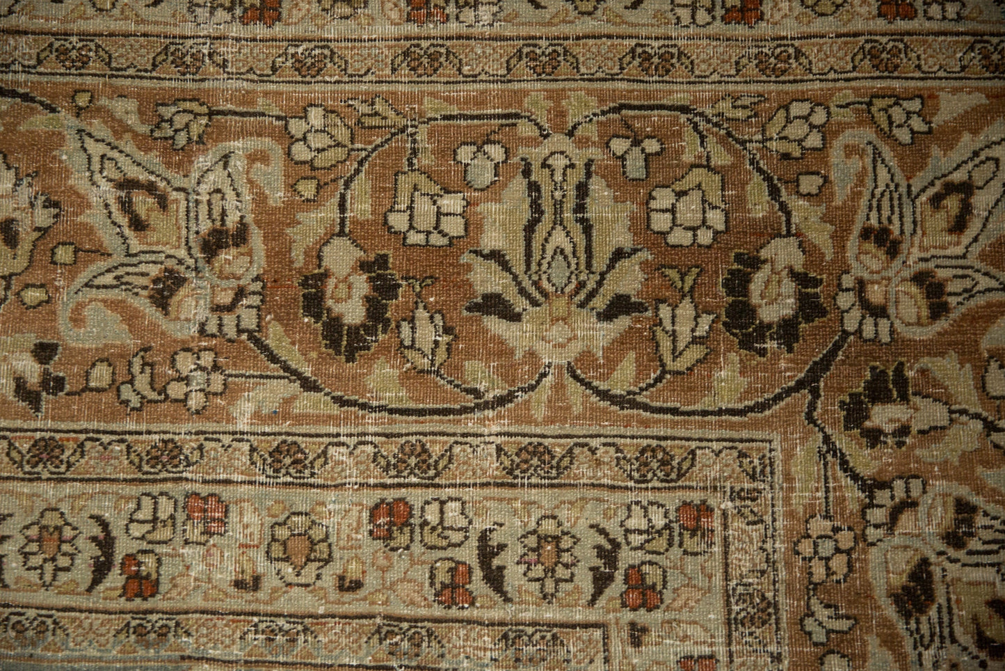 11.5x16 Vintage Distressed Meshed Carpet