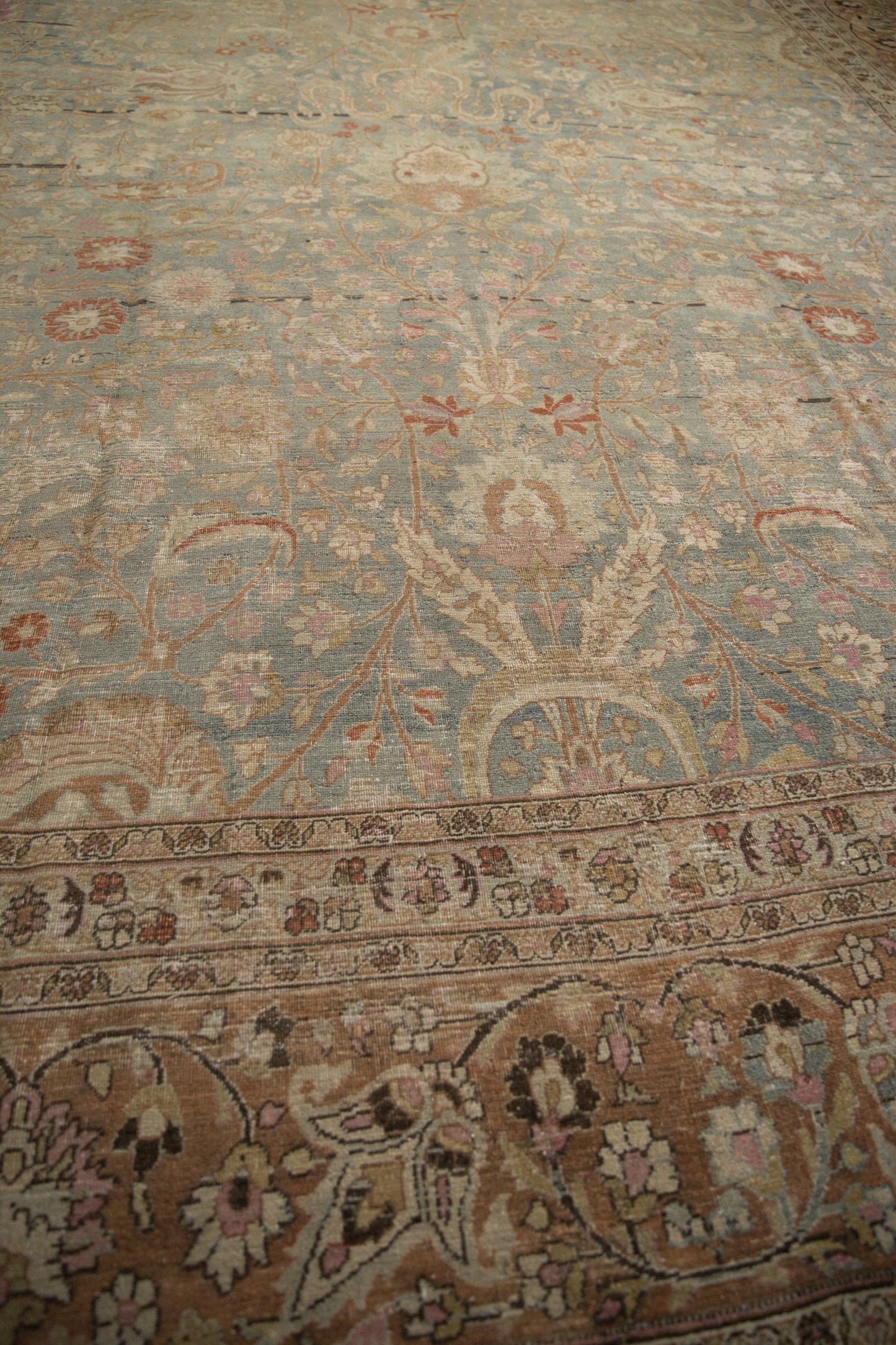 11.5x16 Vintage Distressed Meshed Carpet