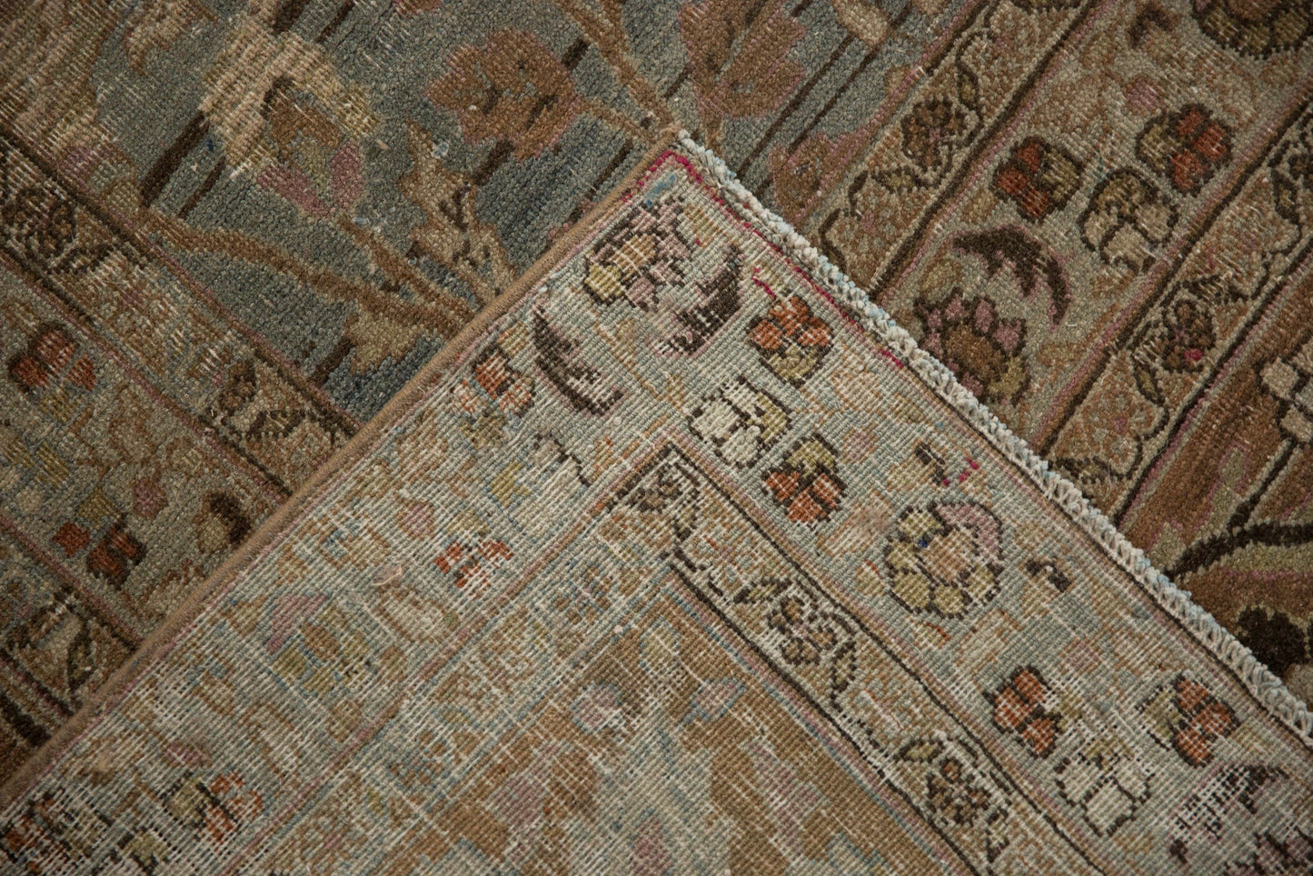 11.5x16 Vintage Distressed Meshed Carpet