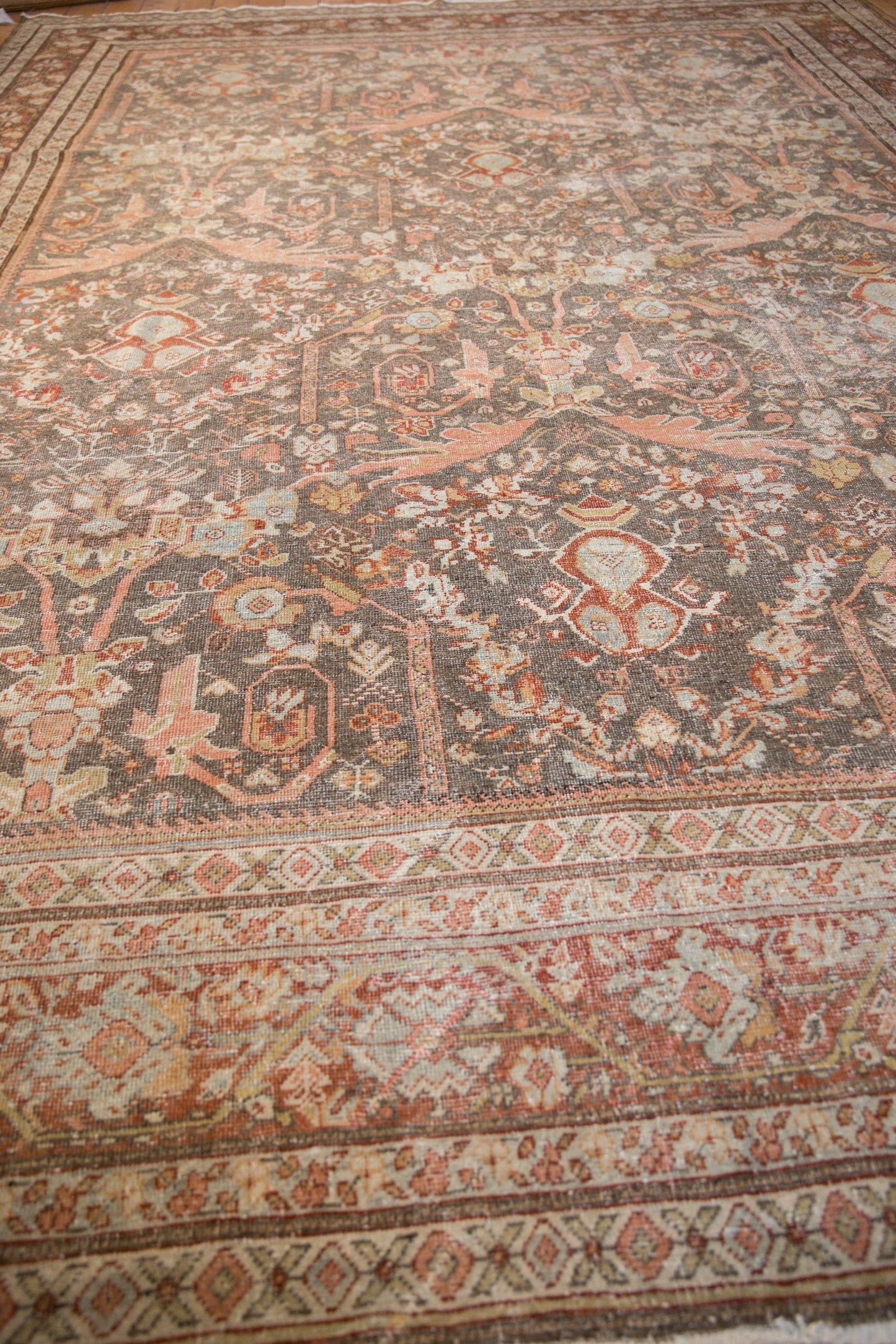 10.5x14.5 Vintage Distressed Mahal Carpet