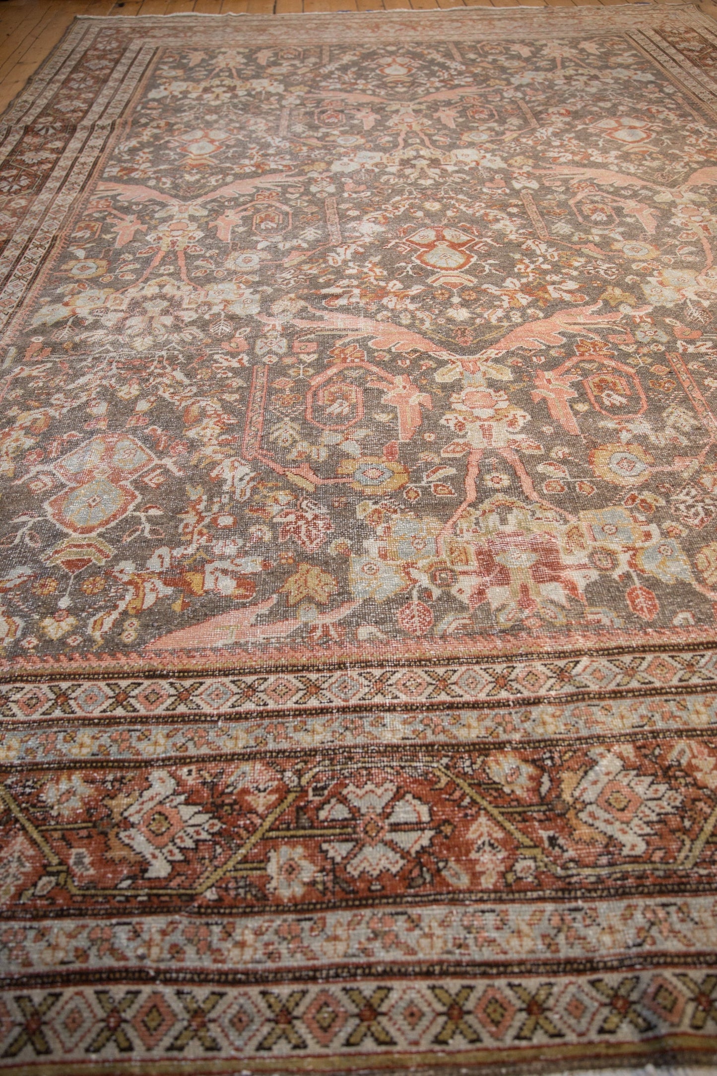 10.5x14.5 Vintage Distressed Mahal Carpet