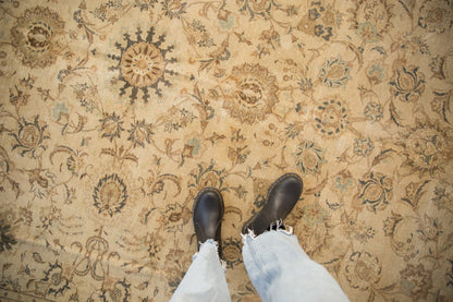 8.5x11.5 Vintage Distressed Kashan Carpet