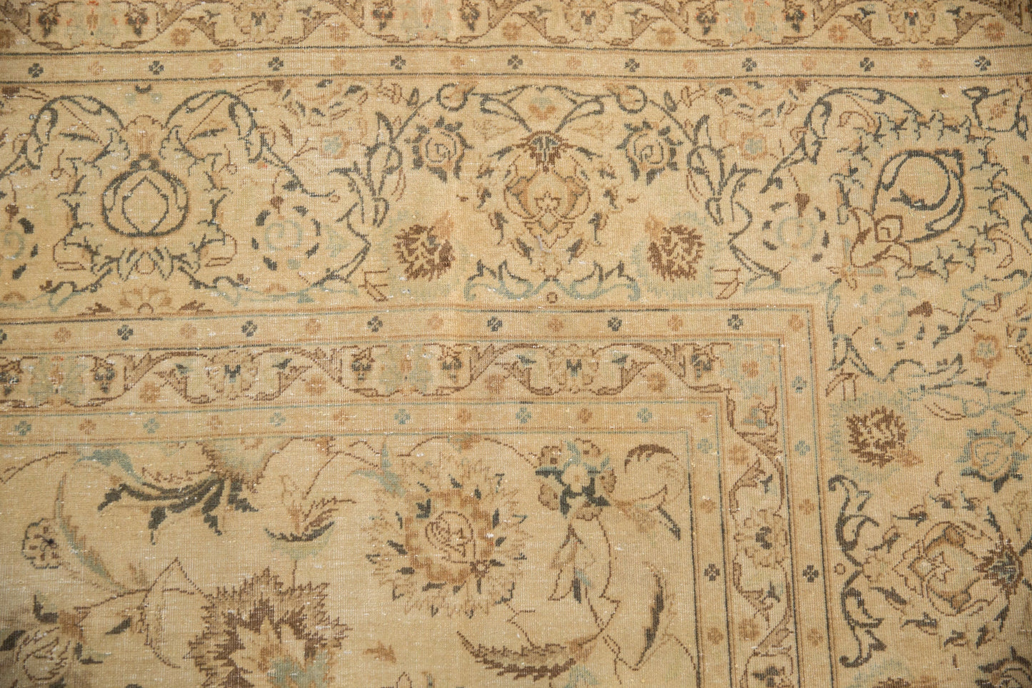 8.5x11.5 Vintage Distressed Kashan Carpet
