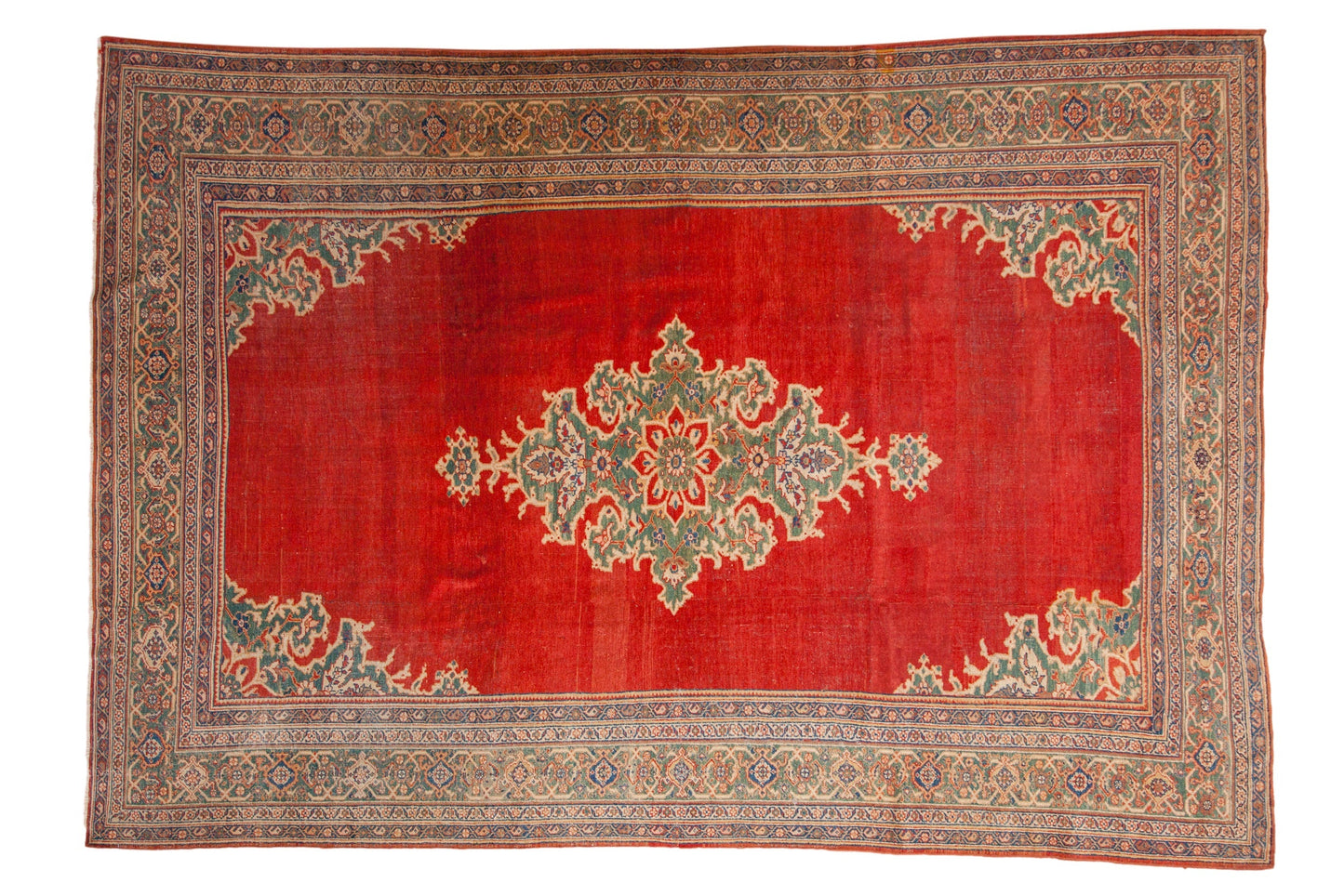 8x11 Vintage Mahal Carpet