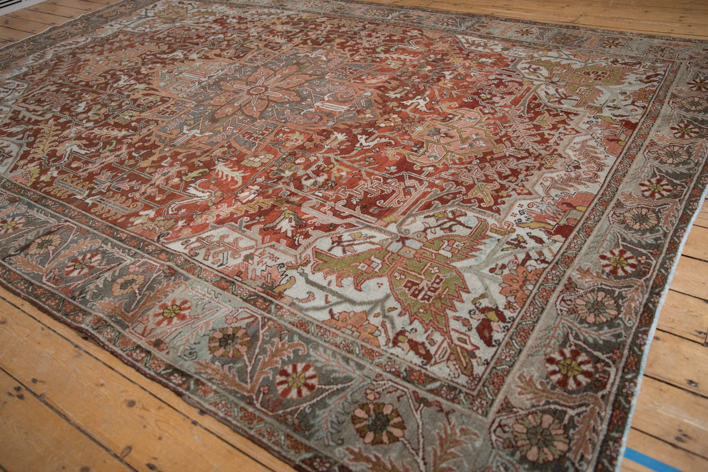 8x11.5 Vintage Distressed Ahar Carpet