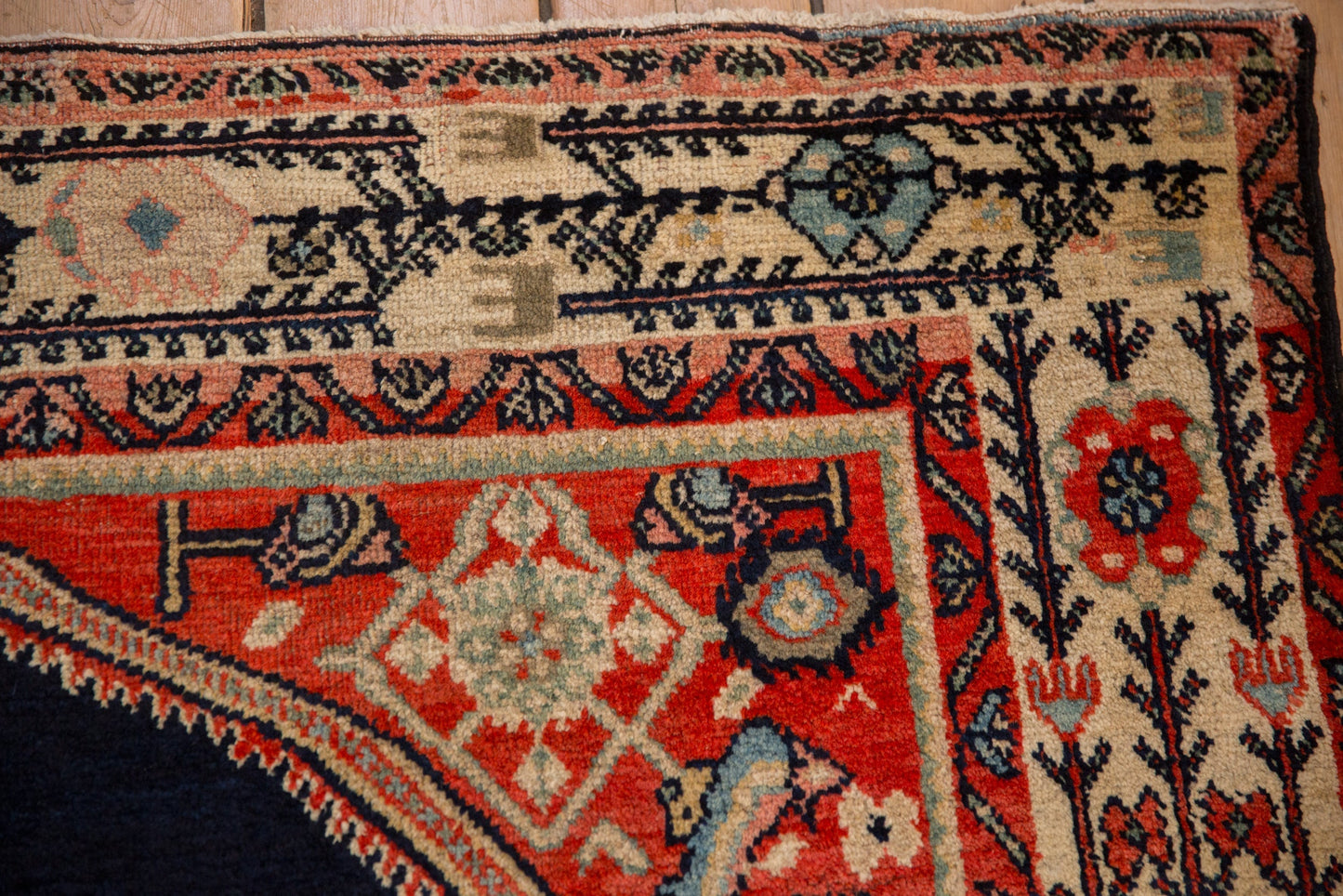 5.5x7.5 Vintage Malayer Carpet