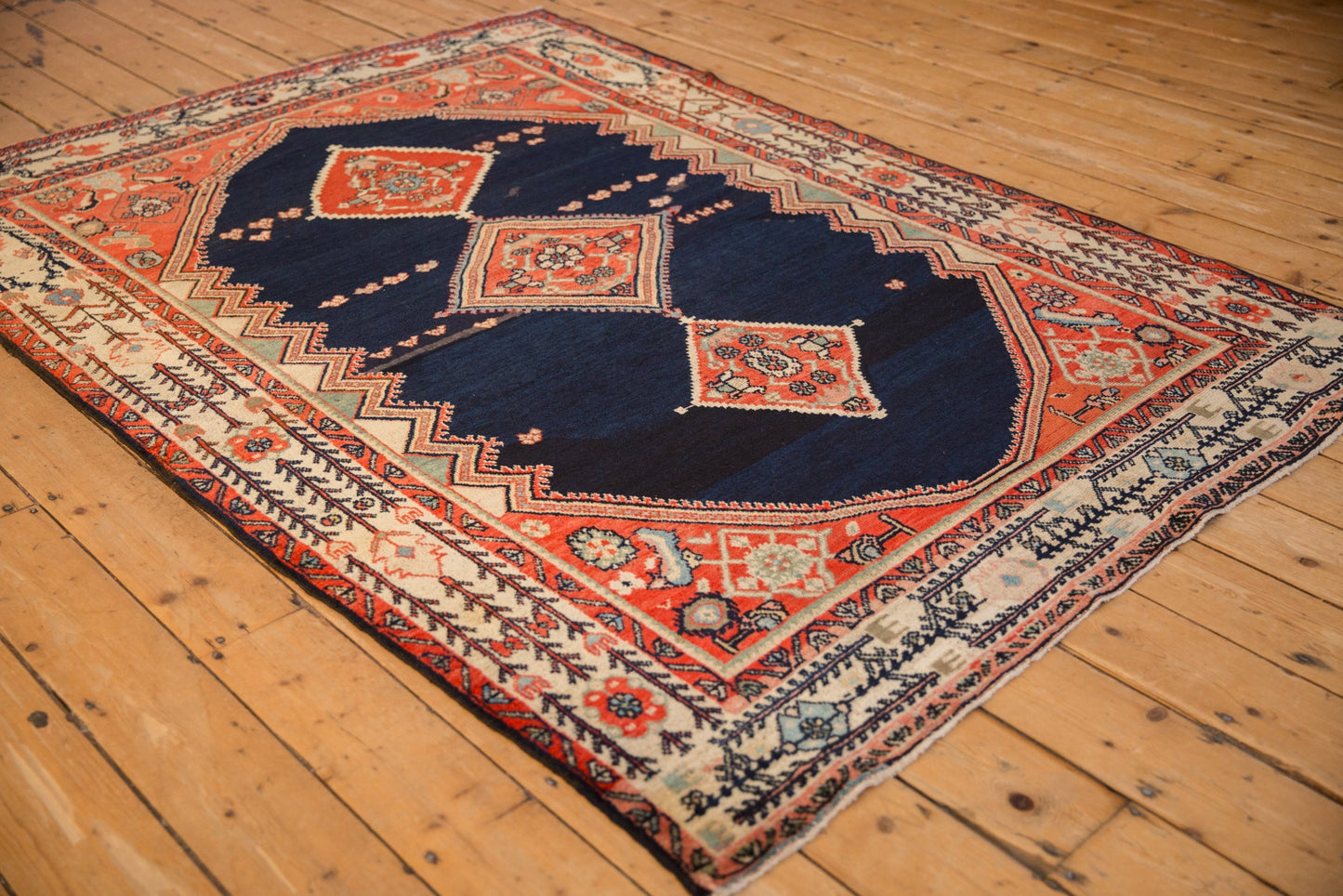 5.5x7.5 Vintage Malayer Carpet