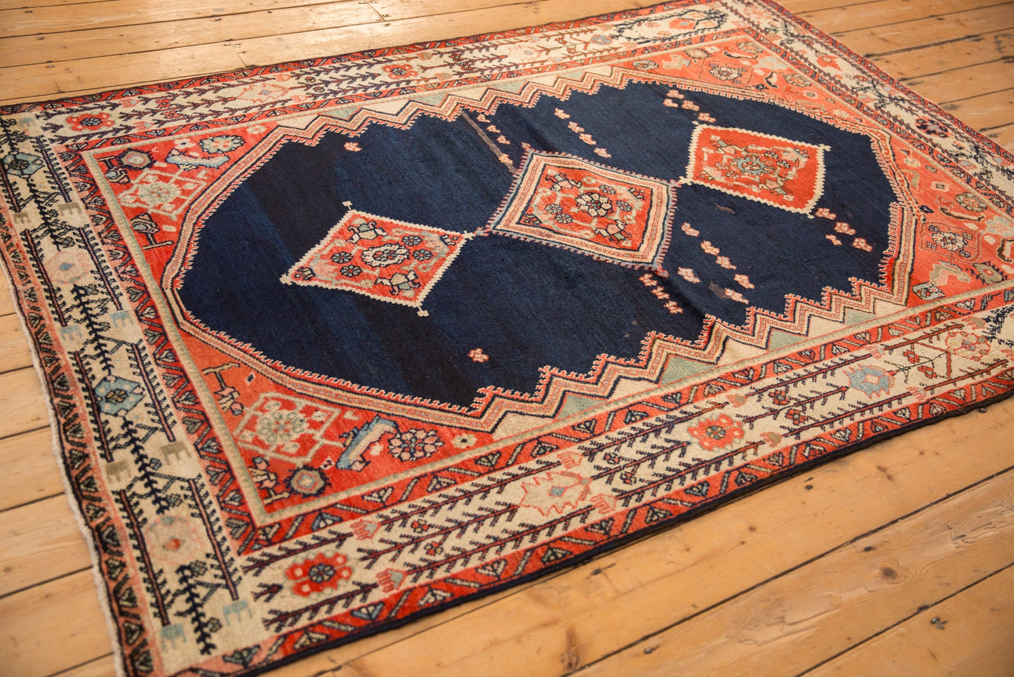 5.5x7.5 Vintage Malayer Carpet