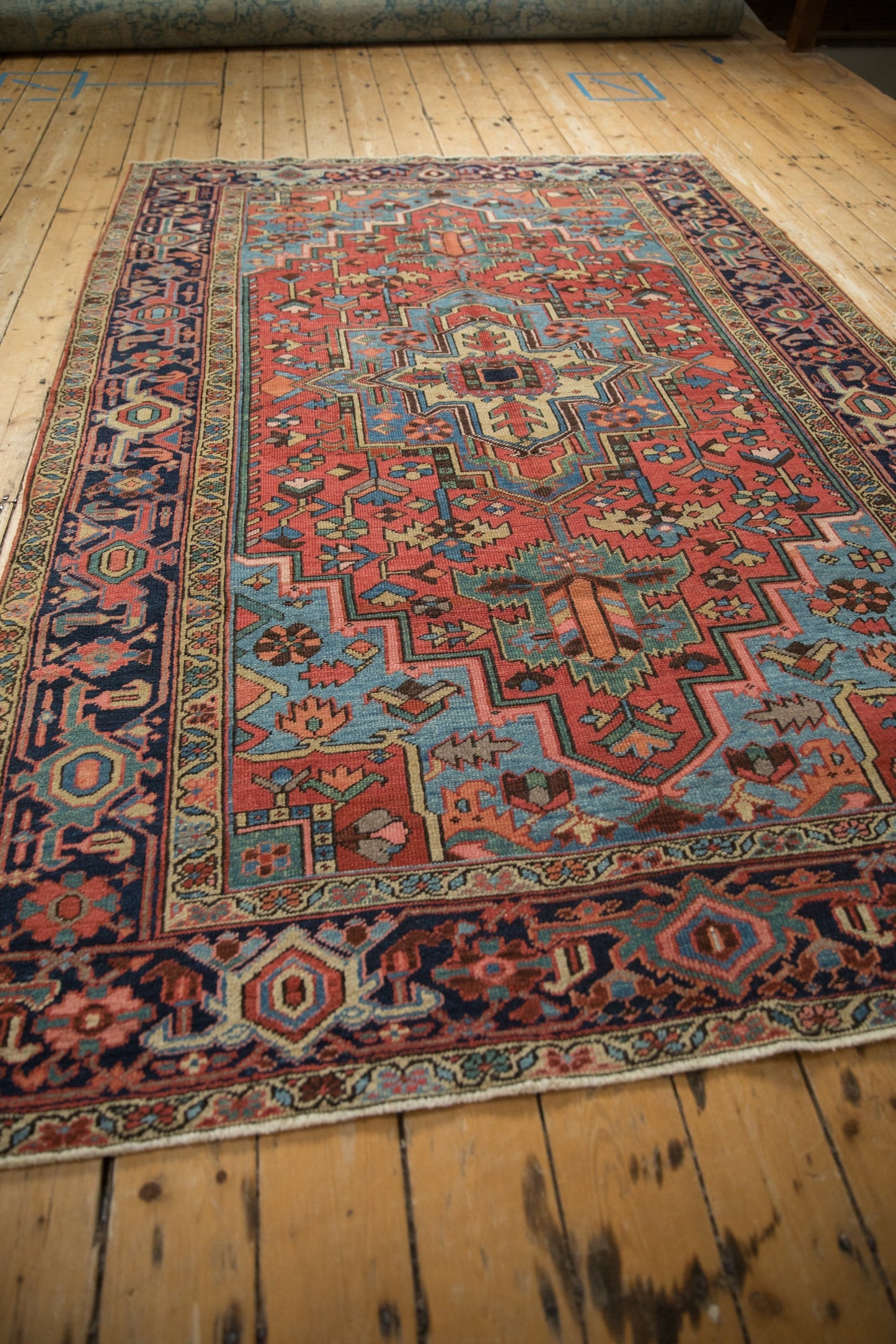 6x9 Antique Heriz Carpet