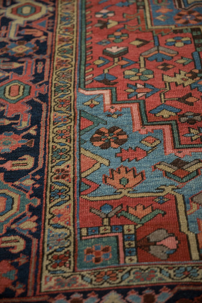 6x9 Antique Heriz Carpet