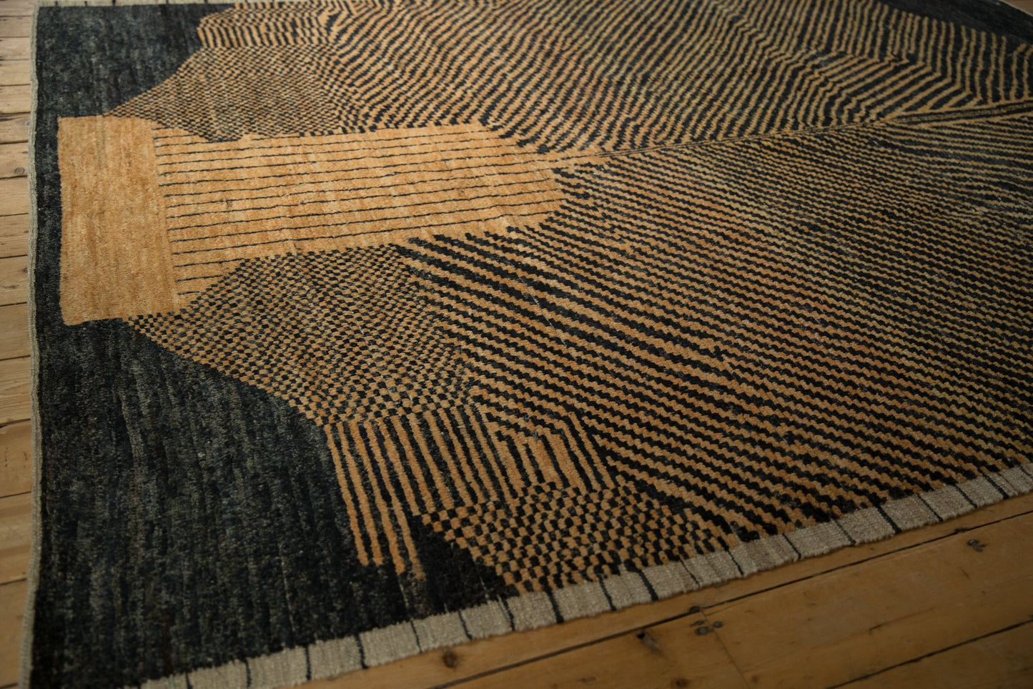 7x9.5 Afghani Moroccan Design Carpet