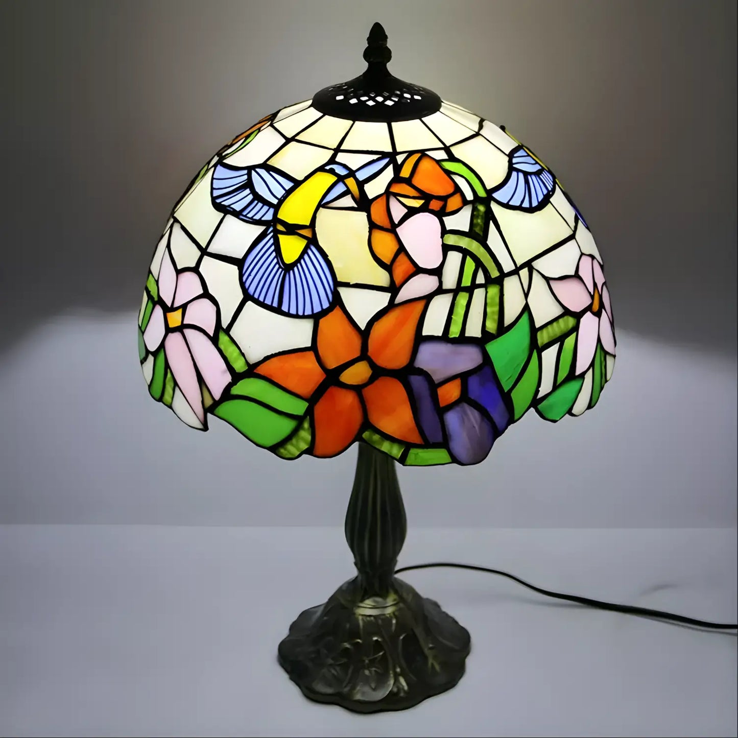 Elegante lampada Tiffany da tavolo in vetro a forma di fiore