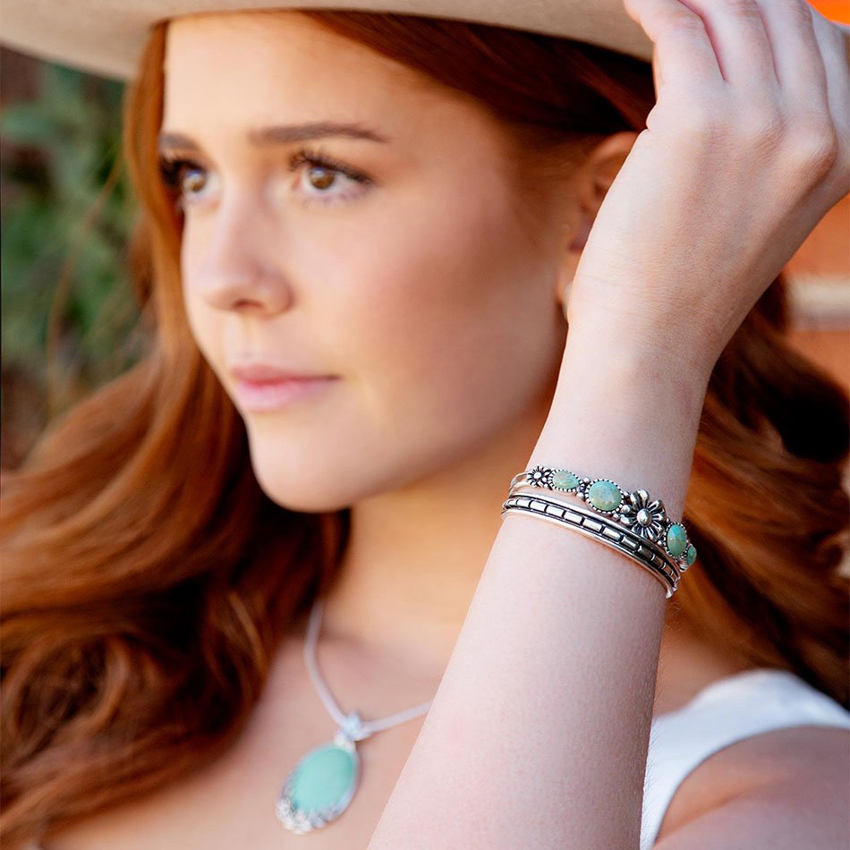 Bracciale geometrico a polsino in argento sterling completo