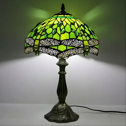 Grön Tiffany-lampa med trollslända