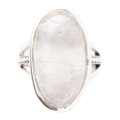 Anello ovale in quarzo grigio e argento sterling
