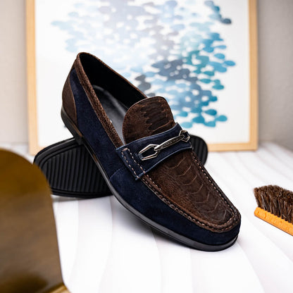 Hugo Brown / Navy