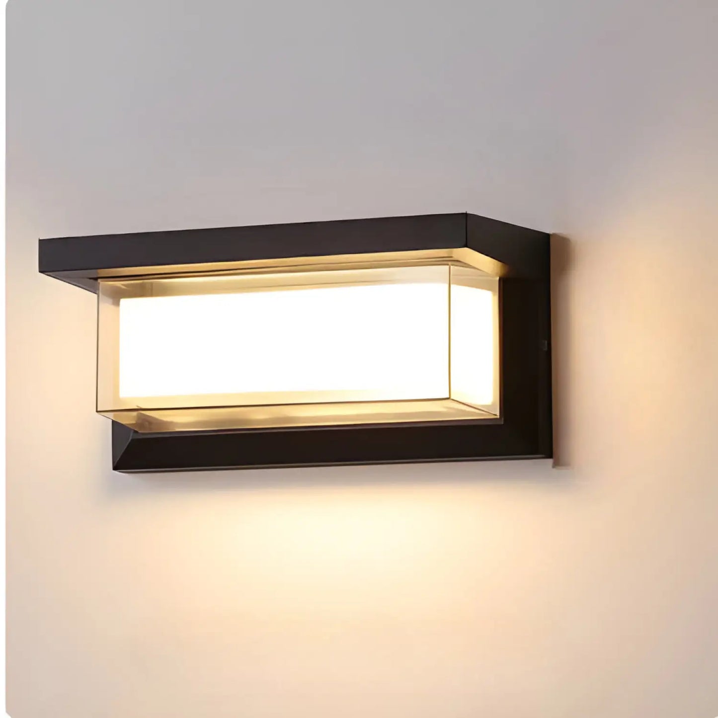 LED-vägglampa med PIR-rörelsesensor och vattentät