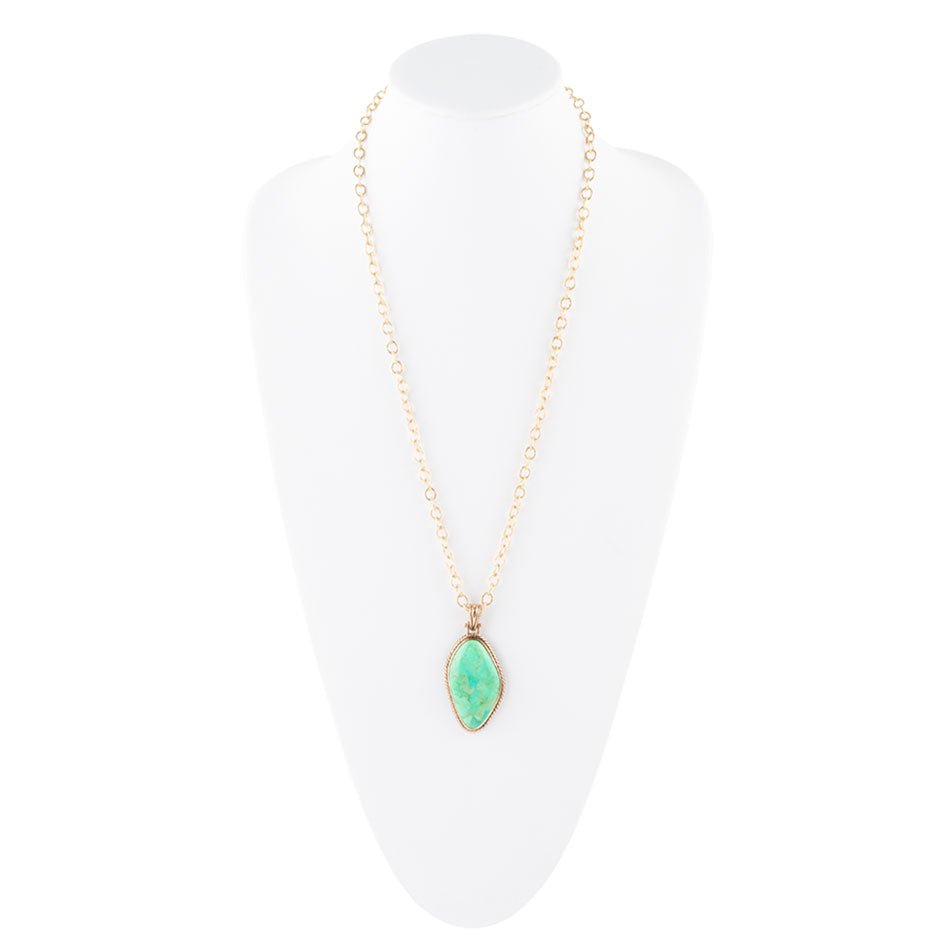 Collana con pendente in boulder dorato turchese verde lime