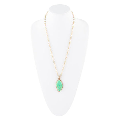 Collana con pendente in boulder dorato turchese verde lime