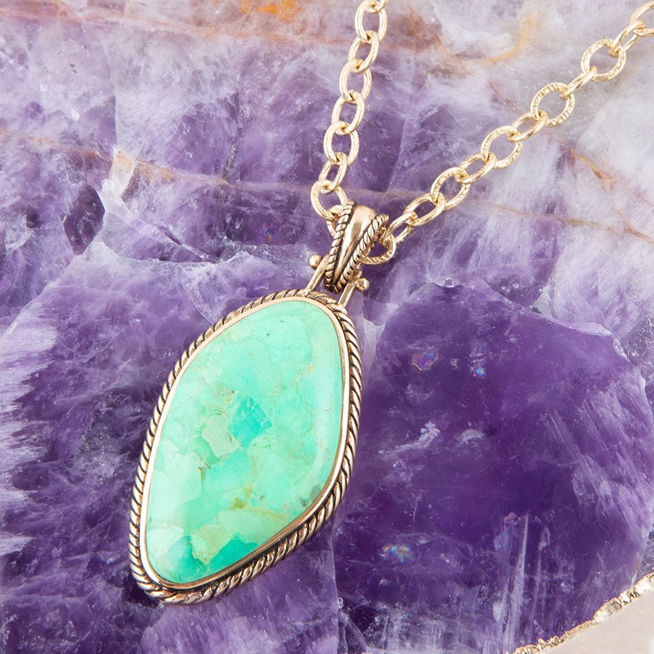 Collana con pendente in boulder dorato turchese verde lime
