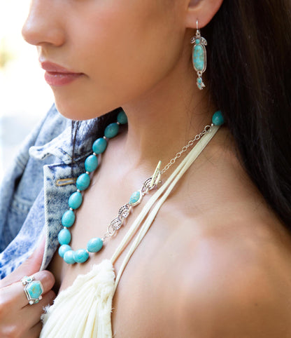 Collana con pepite di turchese blu sterling legato