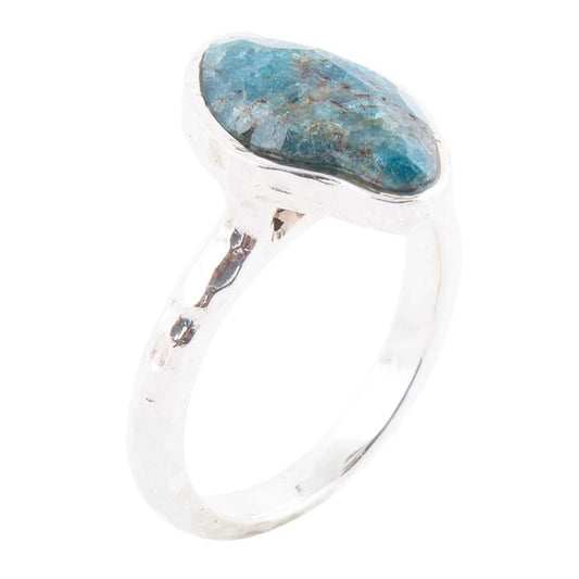 Anello martellato in argento sterling con apatite blu sfaccettata Luna