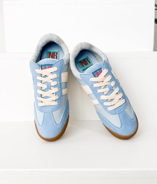 Buty sportowe Madrid w jasnoniebieskim kolorze