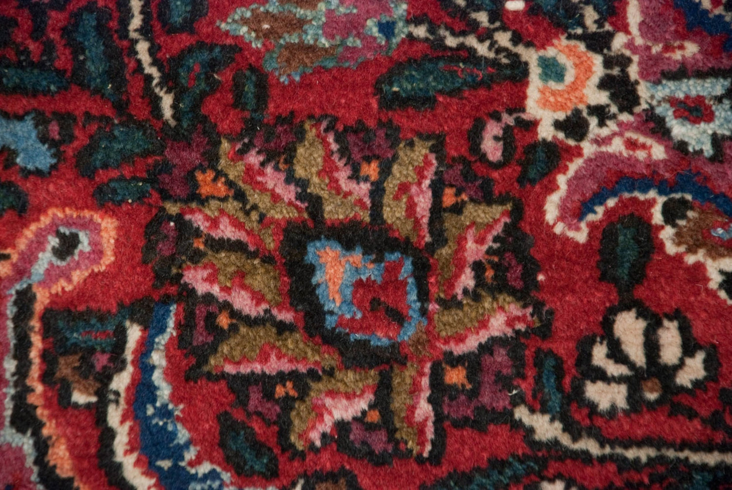 12x19.5 Vintage Fine Meshed Carpet