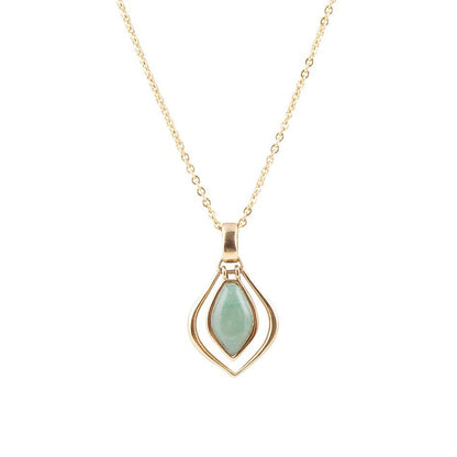 Collana con pendente dorato in avventurina verde Melita