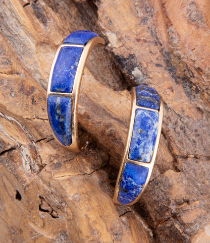 Orecchini a cerchio dorati Mila Blue Lapis