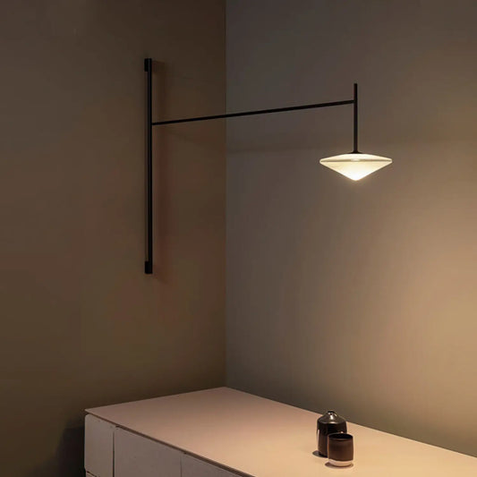 Modern geometrisk vägglampa för hall och restauranginteriörer