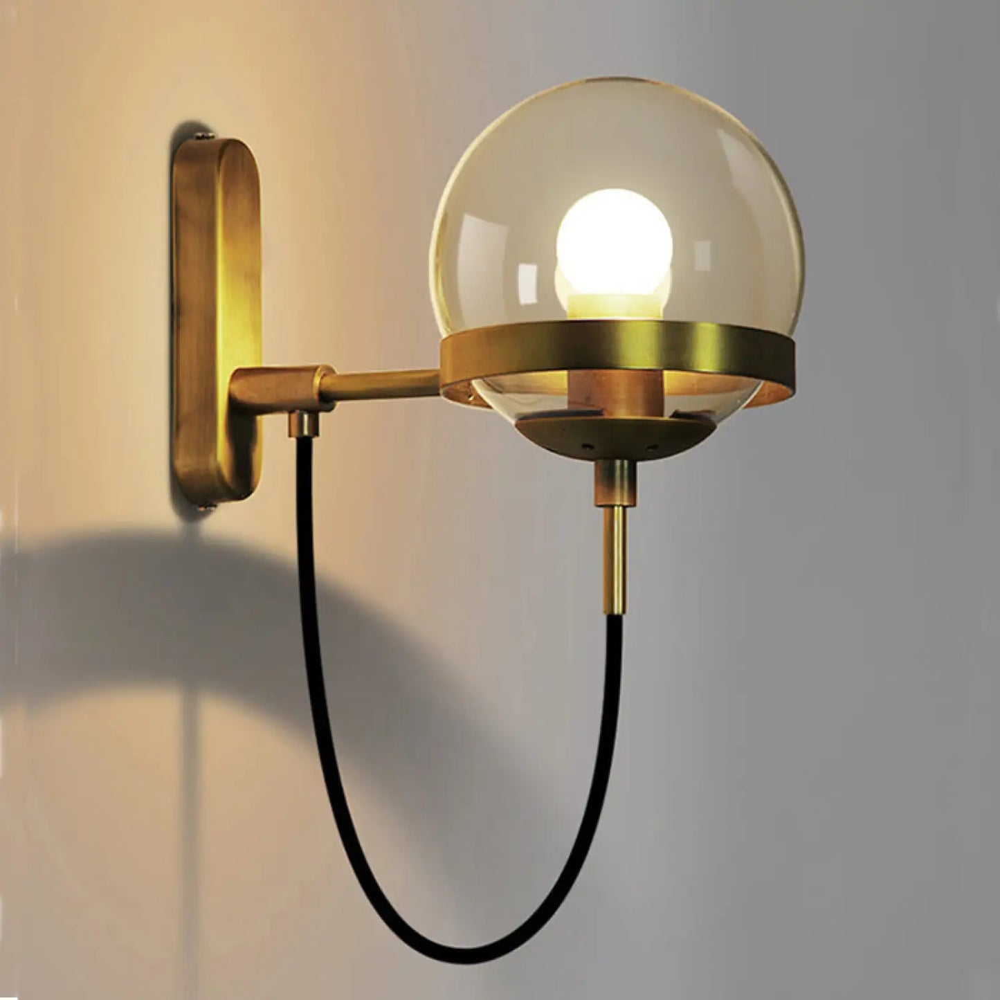 Moderna vägglampetter med retrodesign för stilfulla interiörer