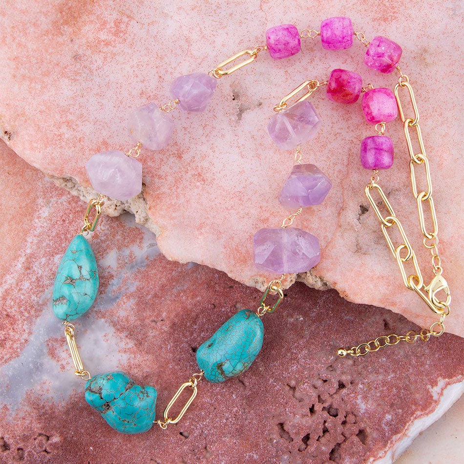 Collana lunga dorata con ametista pervinca viola e turchese blu