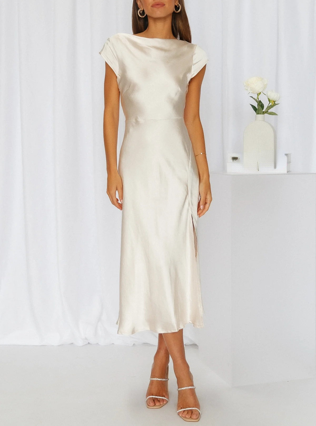 Elegant Boat Neck Midi Dress | Versatile All-Season Style - View 3
