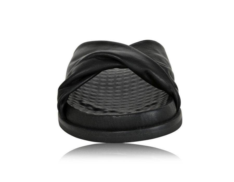 Sadie Black Nappa Suave