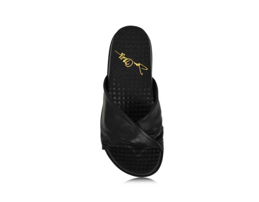 Sadie Black Nappa Suave