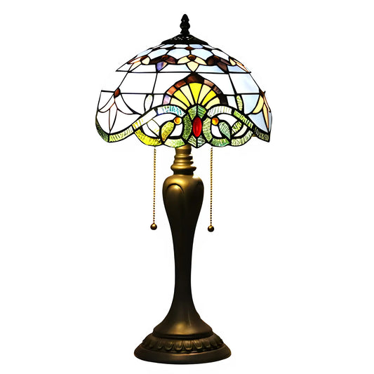 Lila Tiffany-lampa i barockglasstil