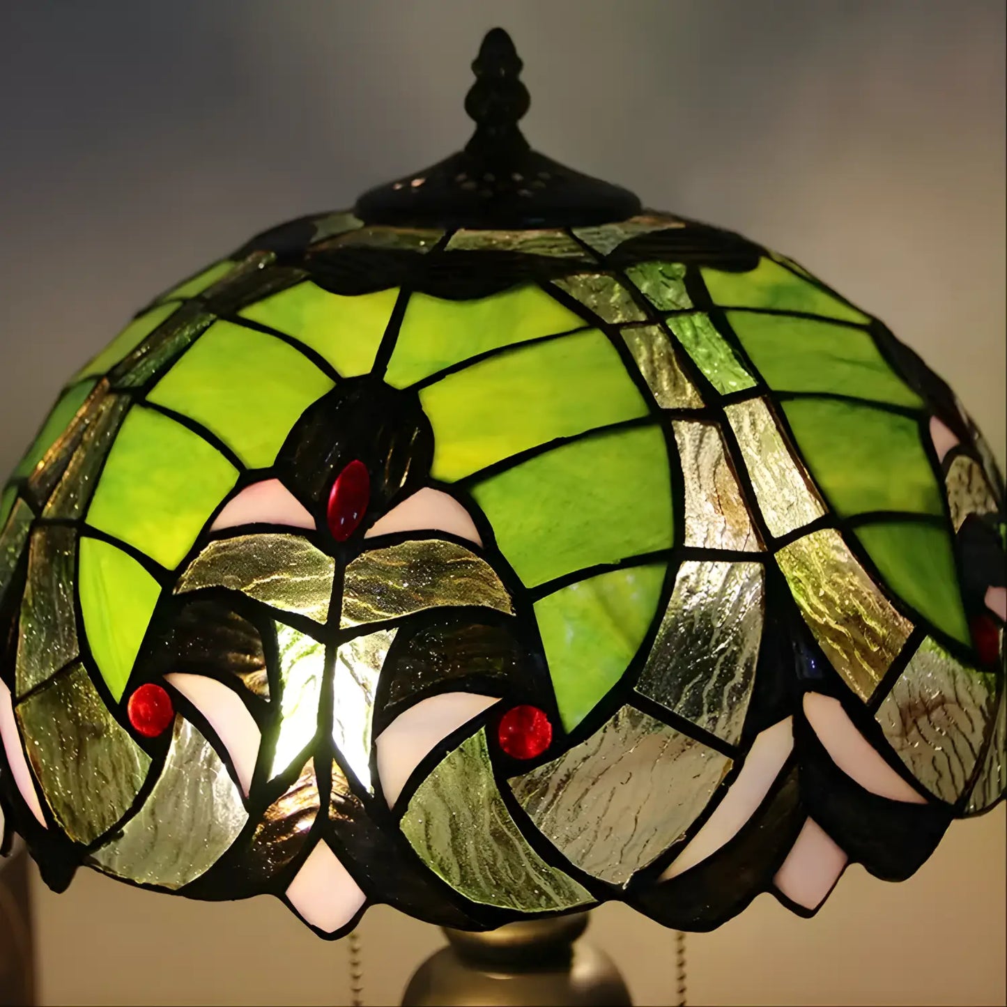 Original Tiffany-lampa med havsgrönt glasarbete
