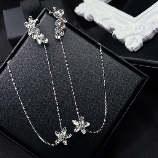 Kwiatowy nawlekacz kolczyków na ucho typu ear cuff