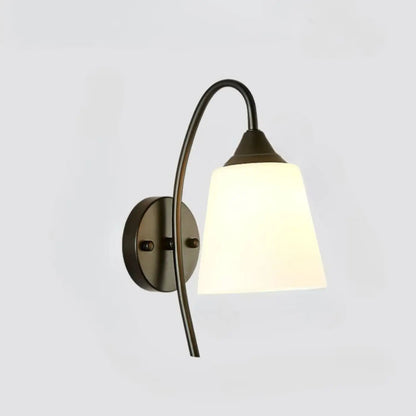 Enkel stil vägglampa för sängbord i heminredning