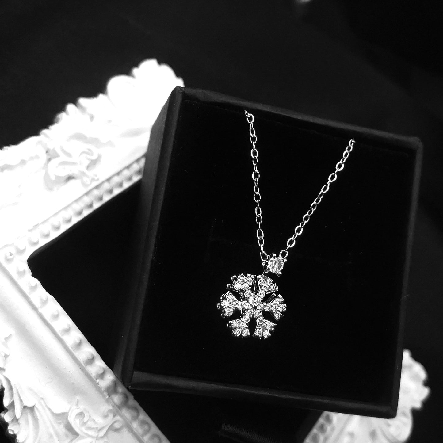 Collana *Fiocco di Neve Rotante* Lumi