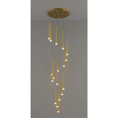 Stilfull och lång ljuskrona för trappa med sammansatt ringdesign