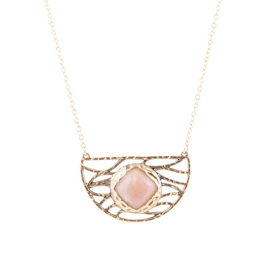Collana in pietra di luna pesca rosa Terra e bronzo dorato