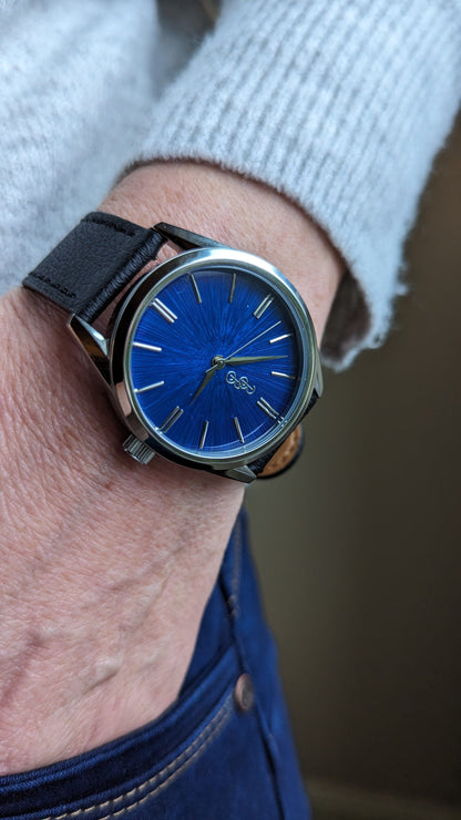 Niebieski zegarek Sunburst
